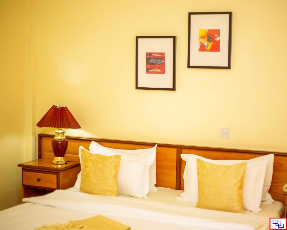 Hotel Marjorie 'Y' ทีมา ภายนอก รูปภาพ