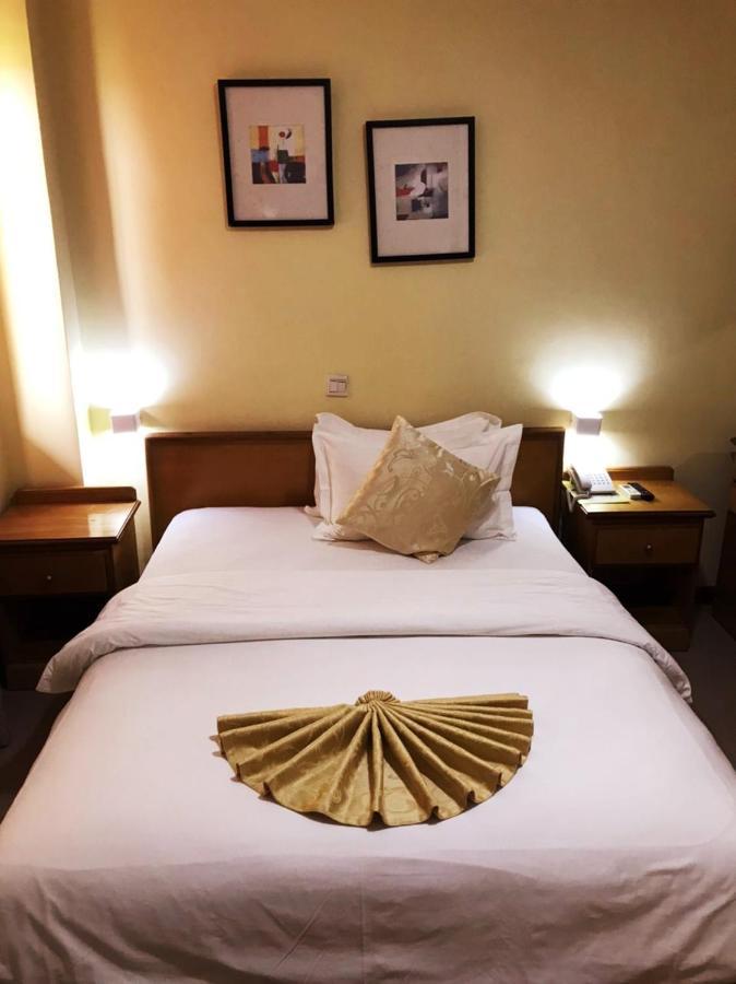 Hotel Marjorie 'Y' ทีมา ภายนอก รูปภาพ