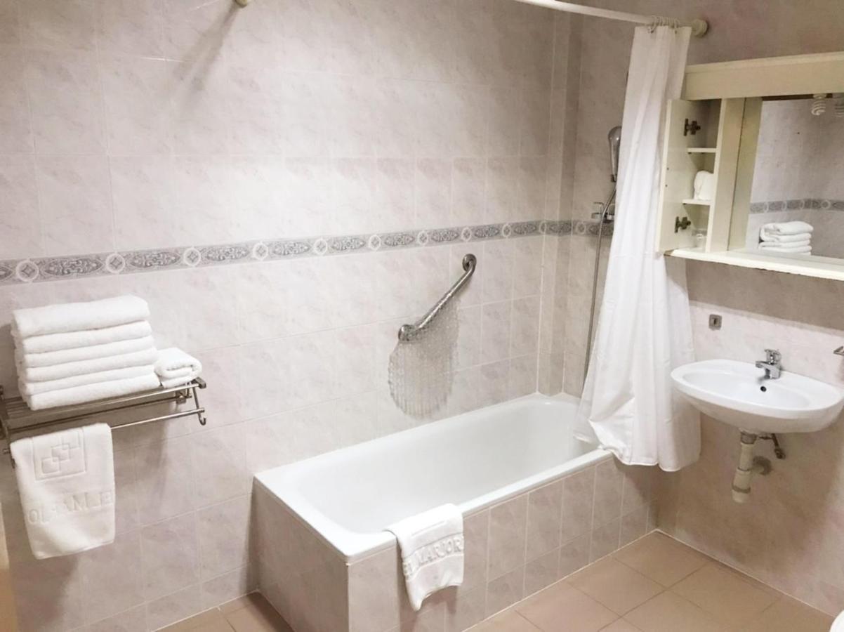 Hotel Marjorie 'Y' ทีมา ภายนอก รูปภาพ