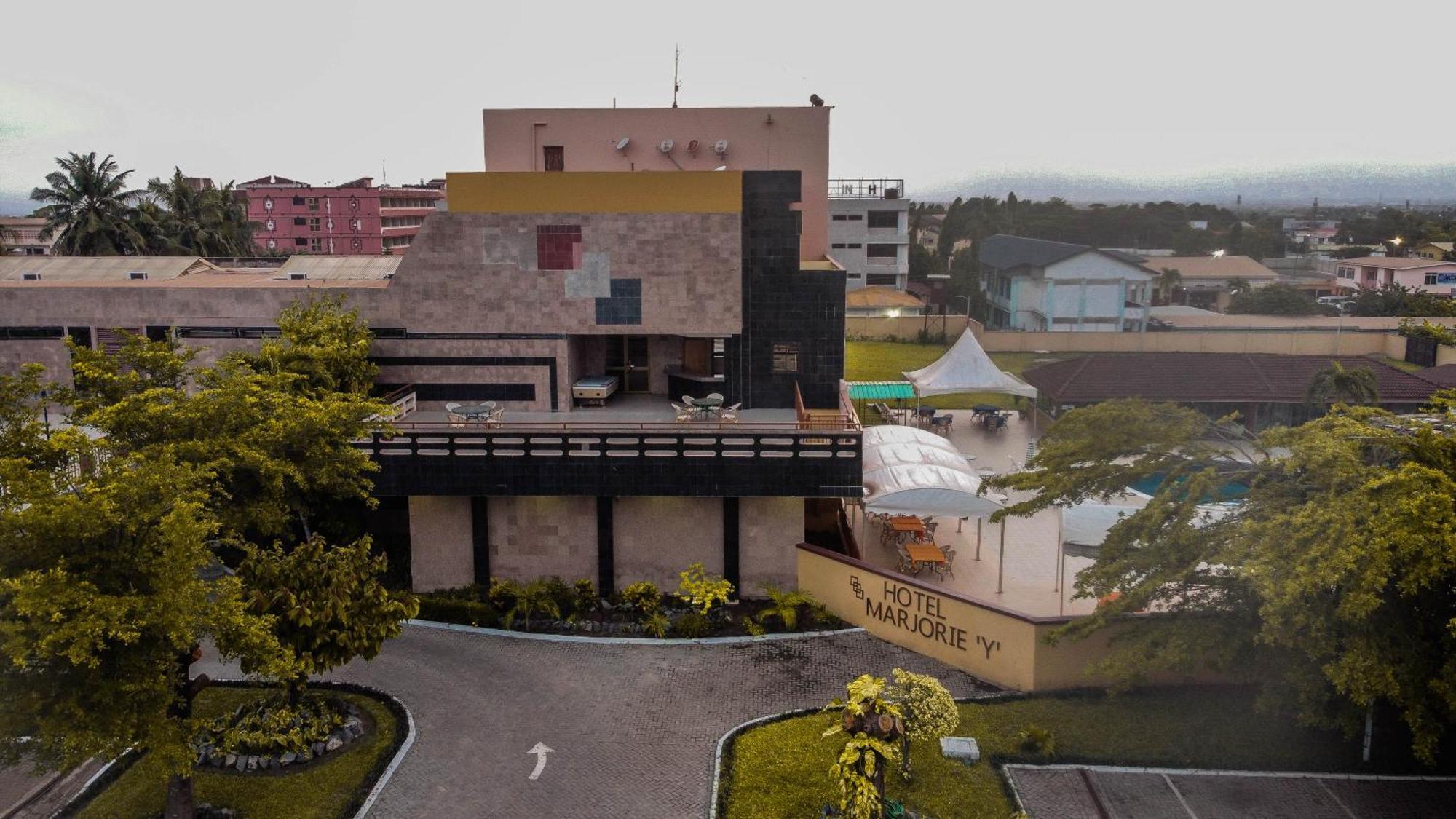 Hotel Marjorie 'Y' ทีมา ภายนอก รูปภาพ
